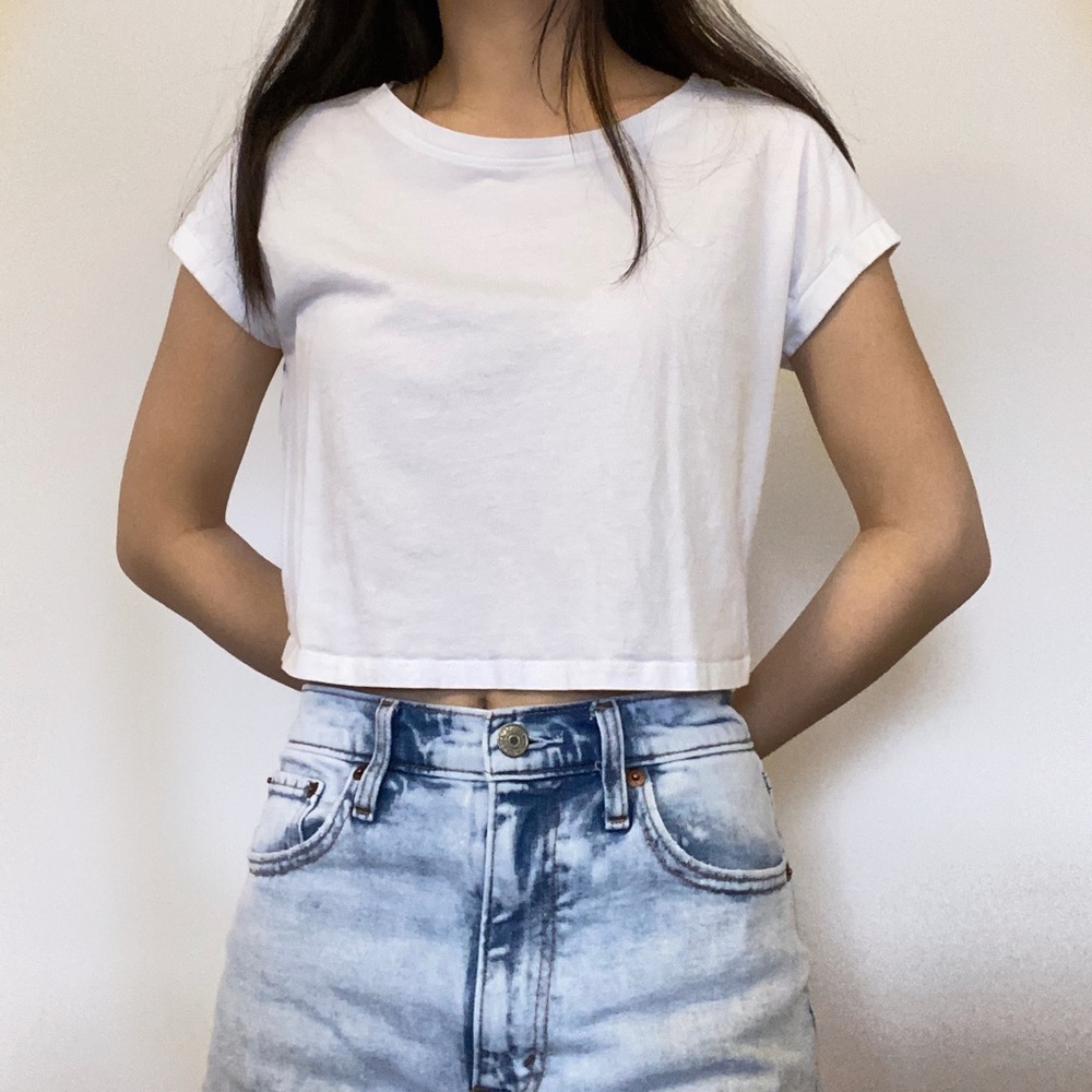 White boxy t shirt